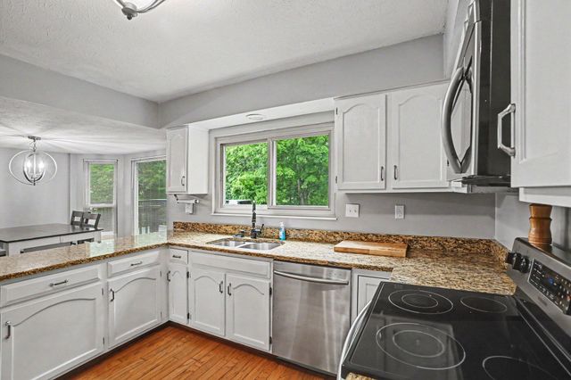 1810 Promontory Drive, Florence, KY 41042