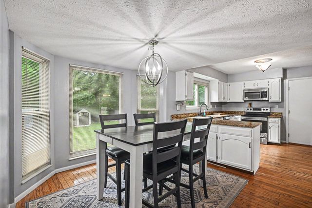 1810 Promontory Drive, Florence, KY 41042