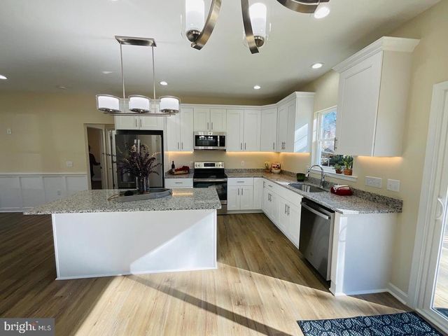 143 YORKTOWN BLVD, Locust Grove, VA 22508