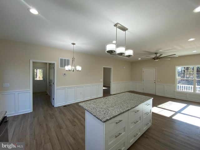 143 YORKTOWN BLVD, Locust Grove, VA 22508