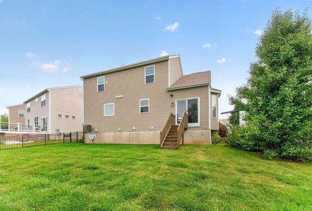 8645 Conestoga Valley Drive, Blacklick, OH 43004