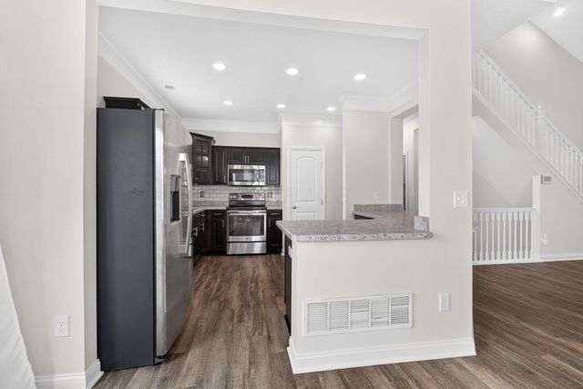 8645 Conestoga Valley Drive, Blacklick, OH 43004