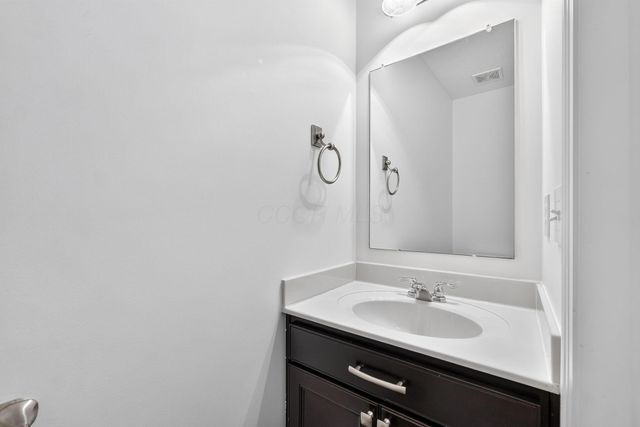 8645 Conestoga Valley Drive, Blacklick, OH 43004