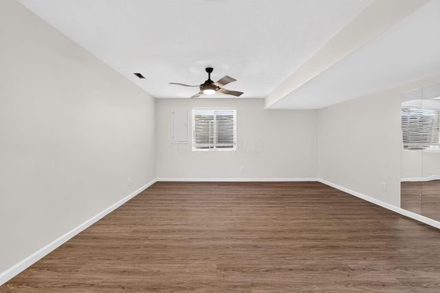 8645 Conestoga Valley Drive, Blacklick, OH 43004