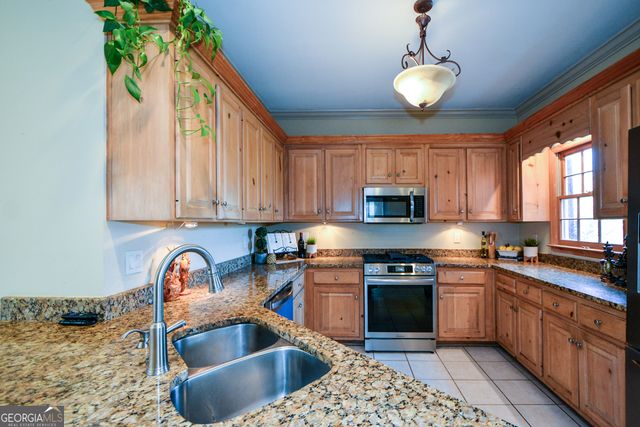 2405 Caylor Hill Pointe NW, Kennesaw, GA 30152