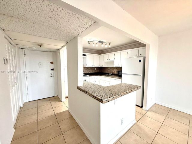 2771 Taft Street 411, Hollywood, FL 33020