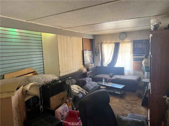 548 Bond, Perris, CA 92570