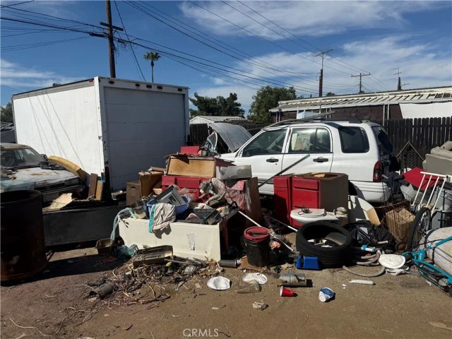 548 Bond, Perris, CA 92570