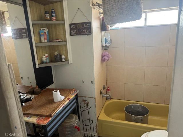 548 Bond, Perris, CA 92570