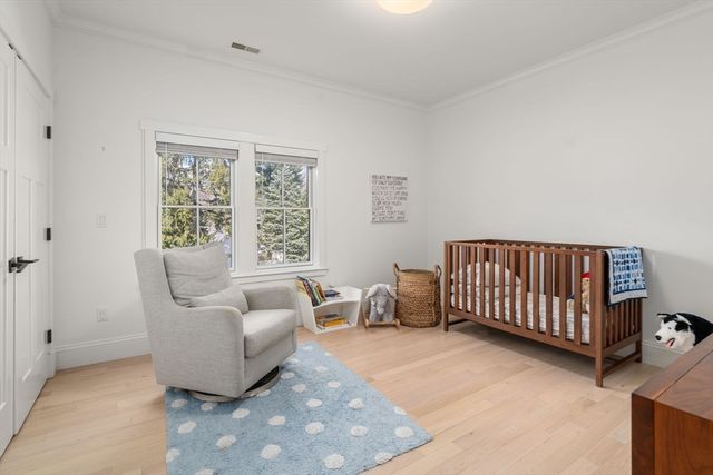 11 Fisher Ave, Wellesley, MA 02482