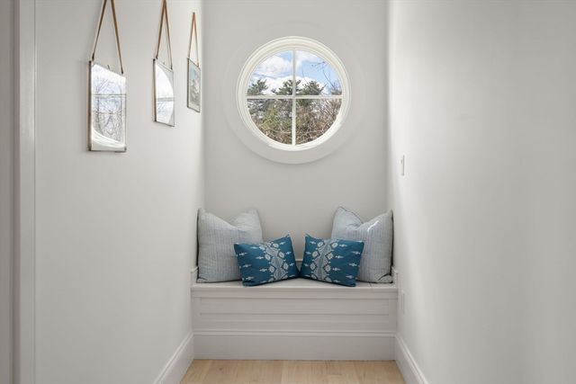 11 Fisher Ave, Wellesley, MA 02482