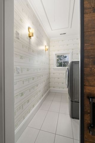 11 Fisher Ave, Wellesley, MA 02482