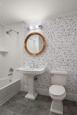 11 Fisher Ave, Wellesley, MA 02482