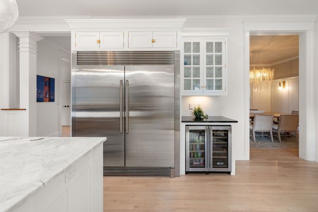 11 Fisher Ave, Wellesley, MA 02482