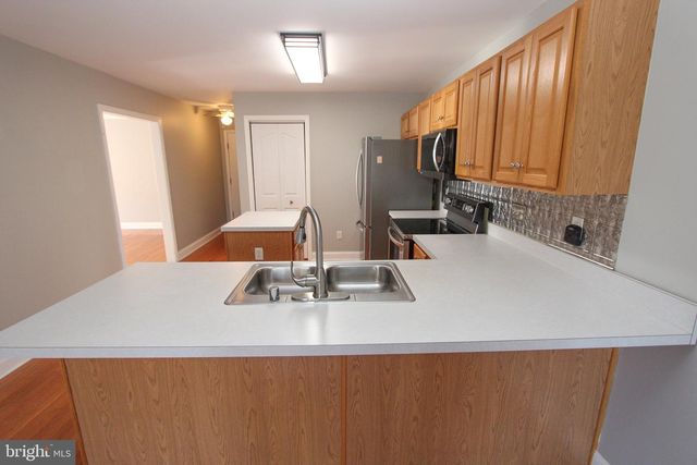 425 E RED LION DR, Bear, DE 19701