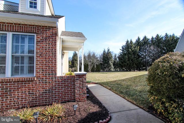 425 E RED LION DR, Bear, DE 19701