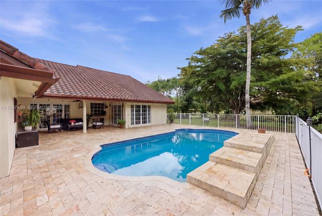 11400 NW 20th Ct, Plantation, FL 33323