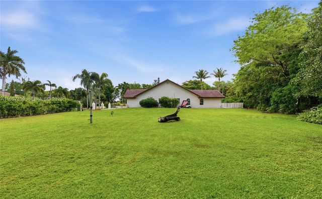 11400 NW 20th Ct, Plantation, FL 33323