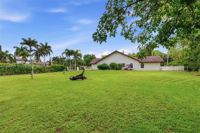 11400 NW 20th Ct, Plantation, FL 33323