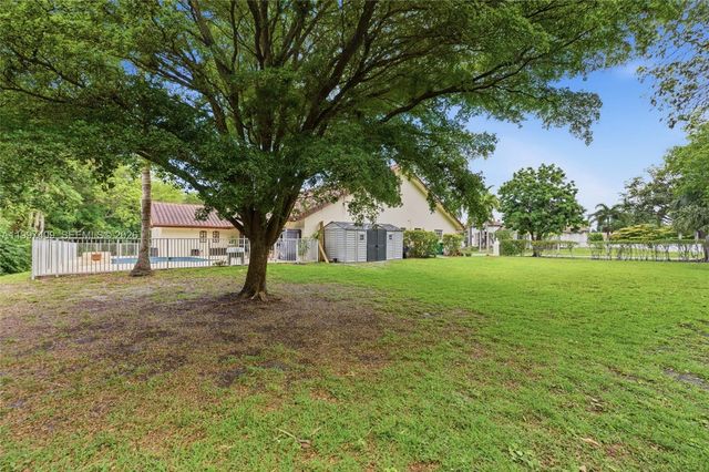 11400 NW 20th Ct, Plantation, FL 33323