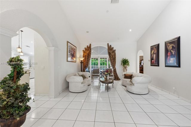11400 NW 20th Ct, Plantation, FL 33323