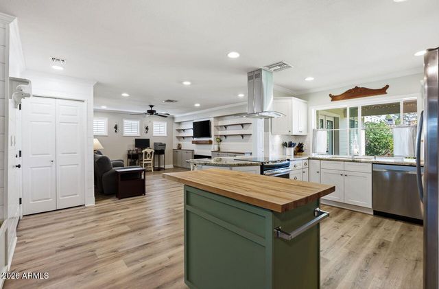 18421 N 45TH Drive, Glendale, AZ 85308