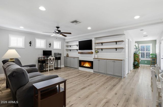 18421 N 45TH Drive, Glendale, AZ 85308