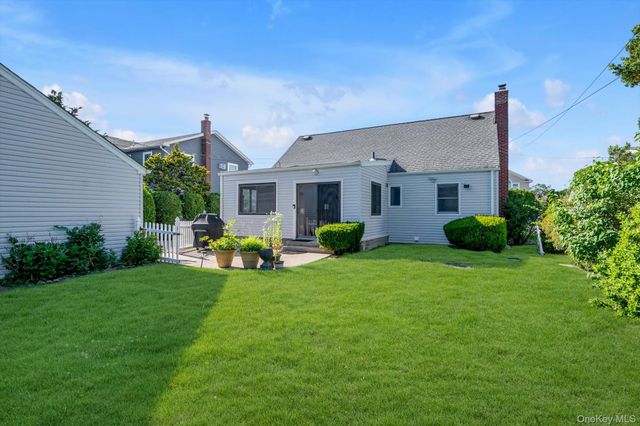 106 Campbell Street, New Hyde Park, NY 11040