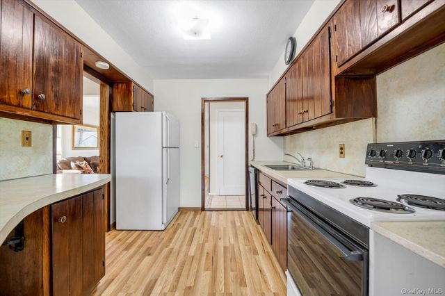 106 Campbell Street, New Hyde Park, NY 11040