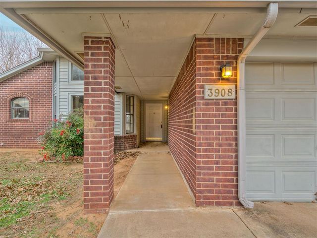 3908 Goshawk Circle, Norman, OK 73072
