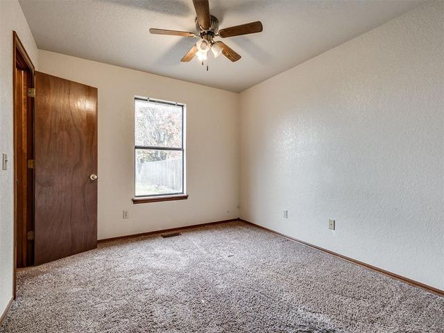 3908 Goshawk Circle, Norman, OK 73072