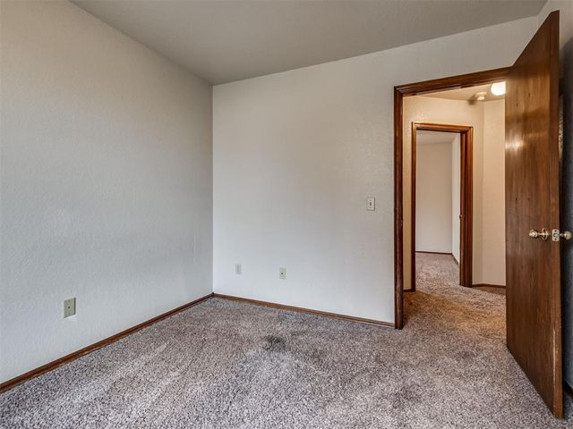 3908 Goshawk Circle, Norman, OK 73072