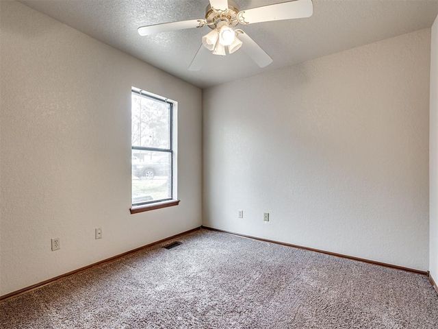 3908 Goshawk Circle, Norman, OK 73072