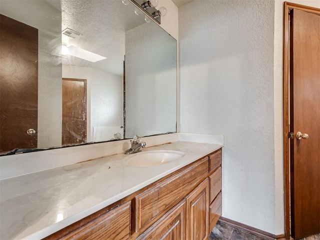 3908 Goshawk Circle, Norman, OK 73072