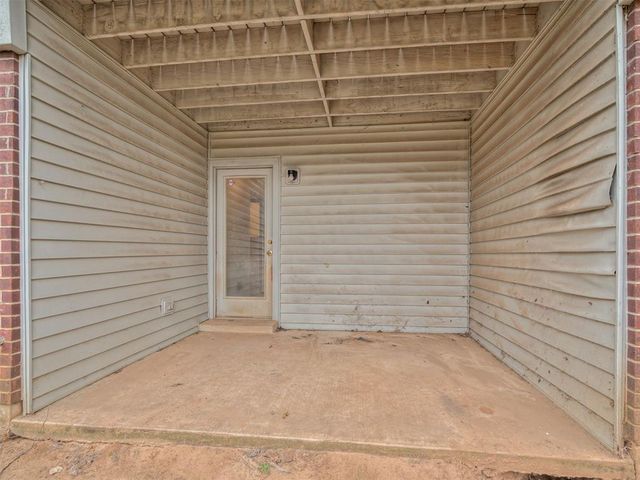 3908 Goshawk Circle, Norman, OK 73072