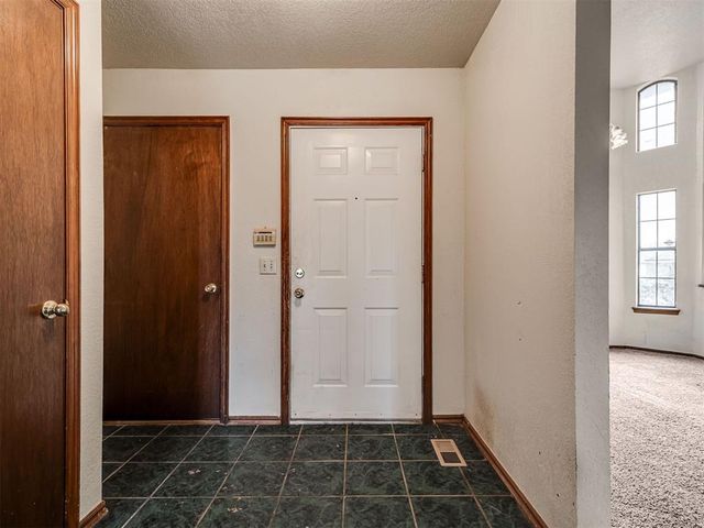 3908 Goshawk Circle, Norman, OK 73072