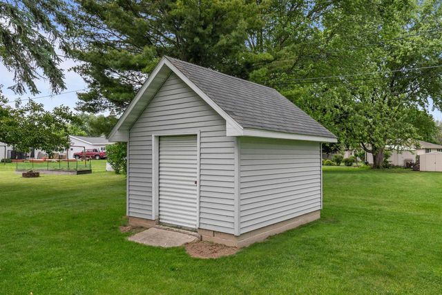829 HAASE STREET, Neenah, WI 54956