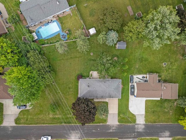 829 HAASE STREET, Neenah, WI 54956