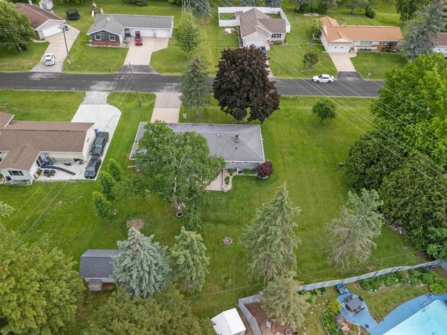 829 HAASE STREET, Neenah, WI 54956
