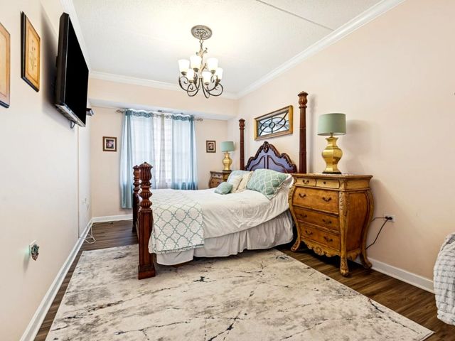 9355 Irving Park Road 404, Schiller Park, IL 60176