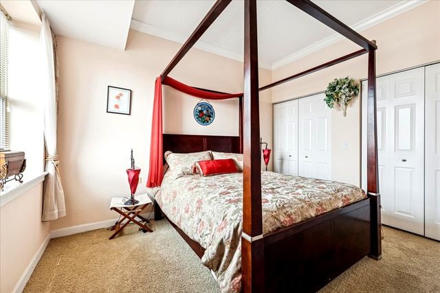 9355 Irving Park Road 404, Schiller Park, IL 60176