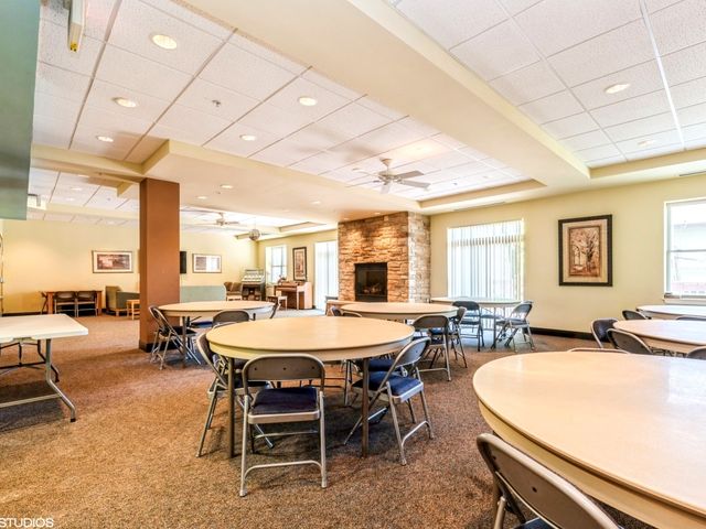 9355 Irving Park Road 404, Schiller Park, IL 60176