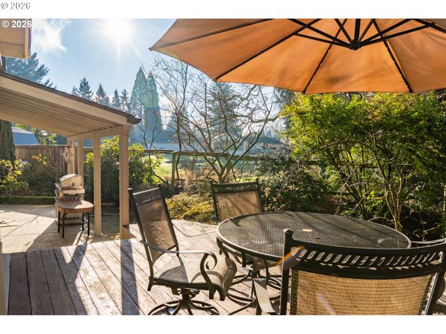 4366 BERRY Ln, Eugene, OR 97404