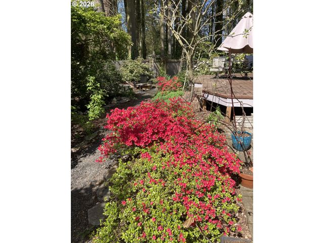 4366 BERRY Ln, Eugene, OR 97404