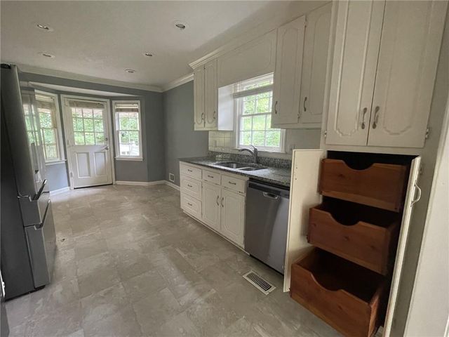 96 Frances Drive, Dallas, GA 30157