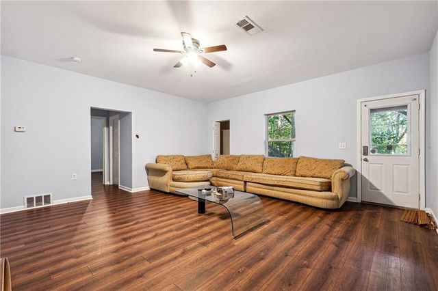 1417 Sterlingbrooke Drive, Powder Springs, GA 30127