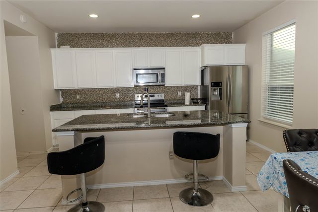 2000 Uvalde Drive, Forney, TX 75126