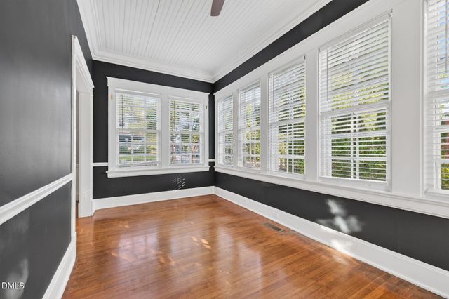 934 S Chestnut Street, Henderson, NC 27536