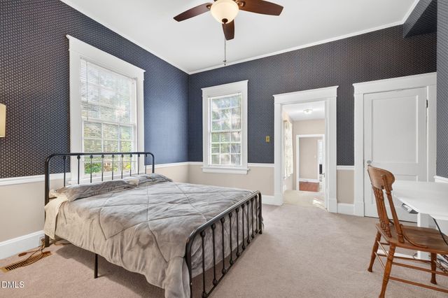 934 S Chestnut Street, Henderson, NC 27536