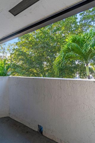 5750 Turin St 206, Coral Gables, FL 33146